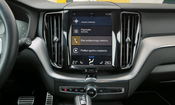 Volvo XC 60 cena 124900 przebieg: 169425, rok produkcji 2019 z Czerniejewo małe 742